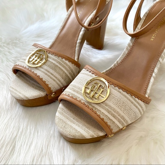 TOMMY HILFIGER Size 8 Faux Wood Linen Platform Sandals - Picture 9 of 11